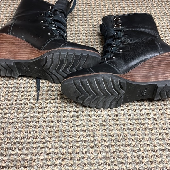 EUC SOREL Wedge Bootie 7.5 - Picture 3 of 9